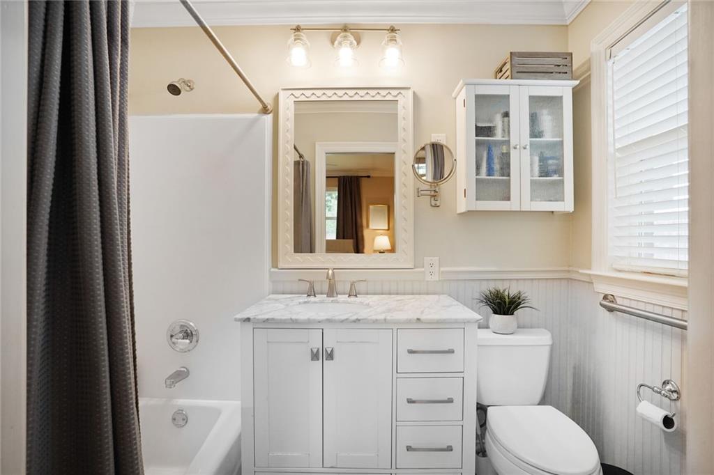 5950 GENERAL DIAZ Street