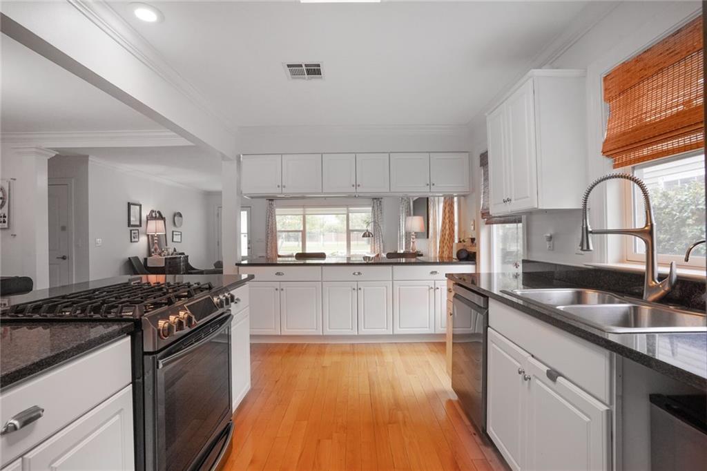 5950 GENERAL DIAZ Street