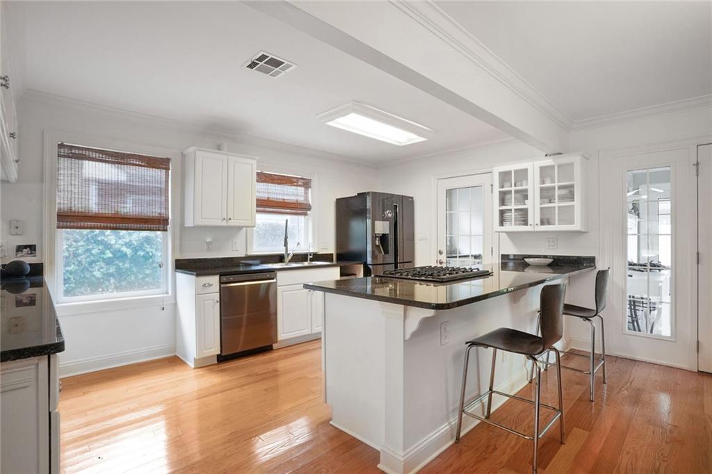 5950 GENERAL DIAZ Street