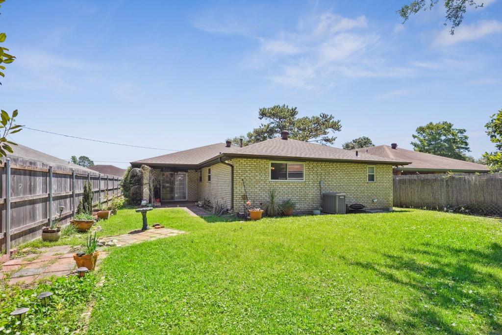 1400 VELMA Street