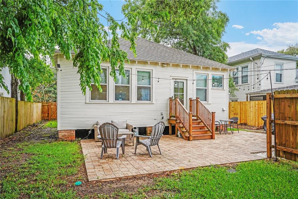 5839 VICKSBURG Street