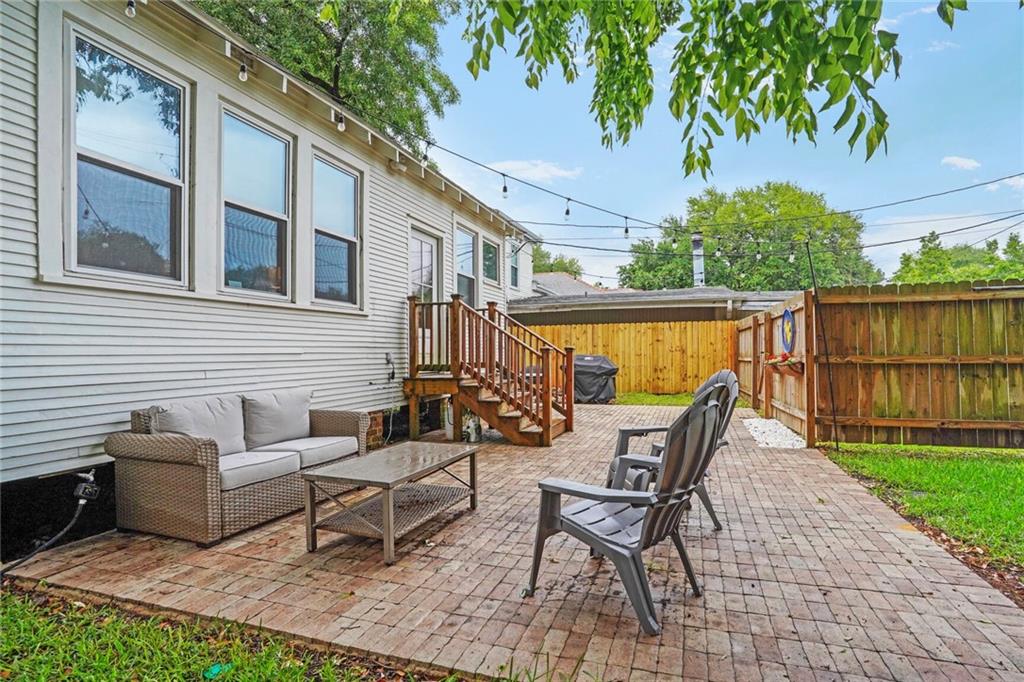 5839 VICKSBURG Street