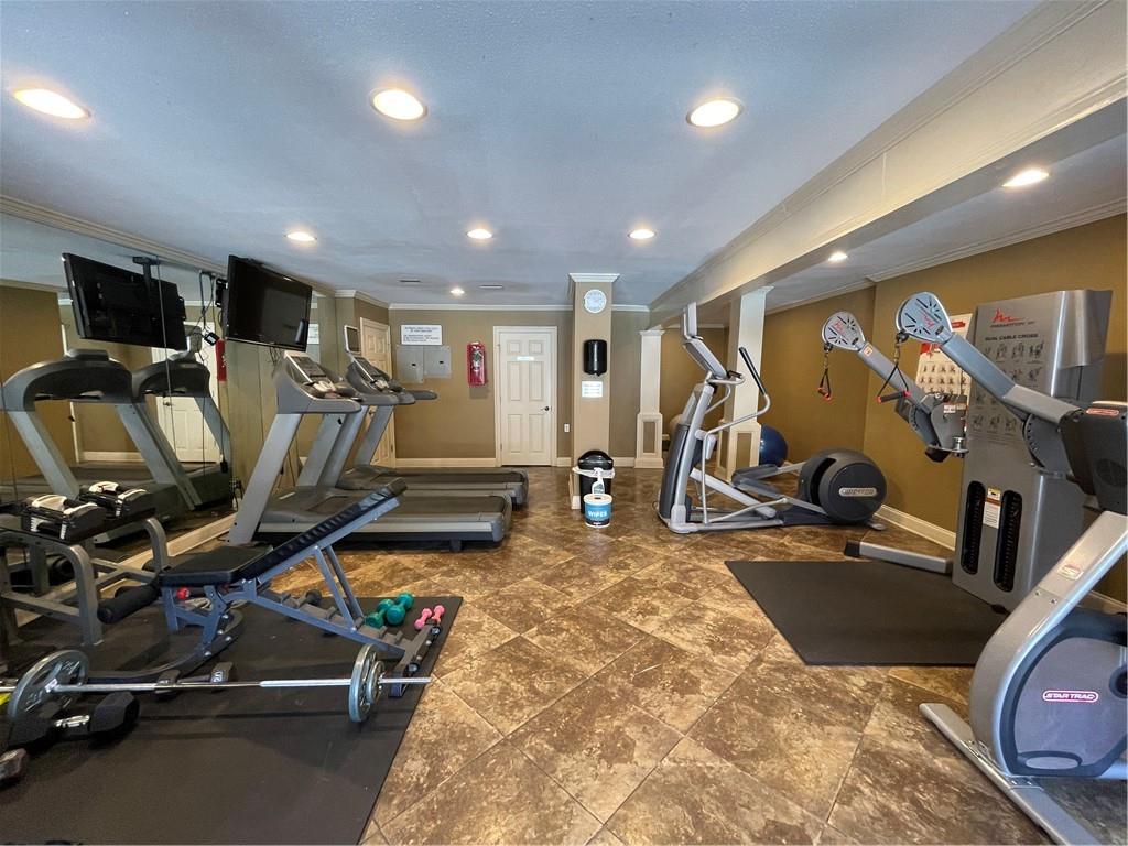 500 LAKE MARINA Avenue 408