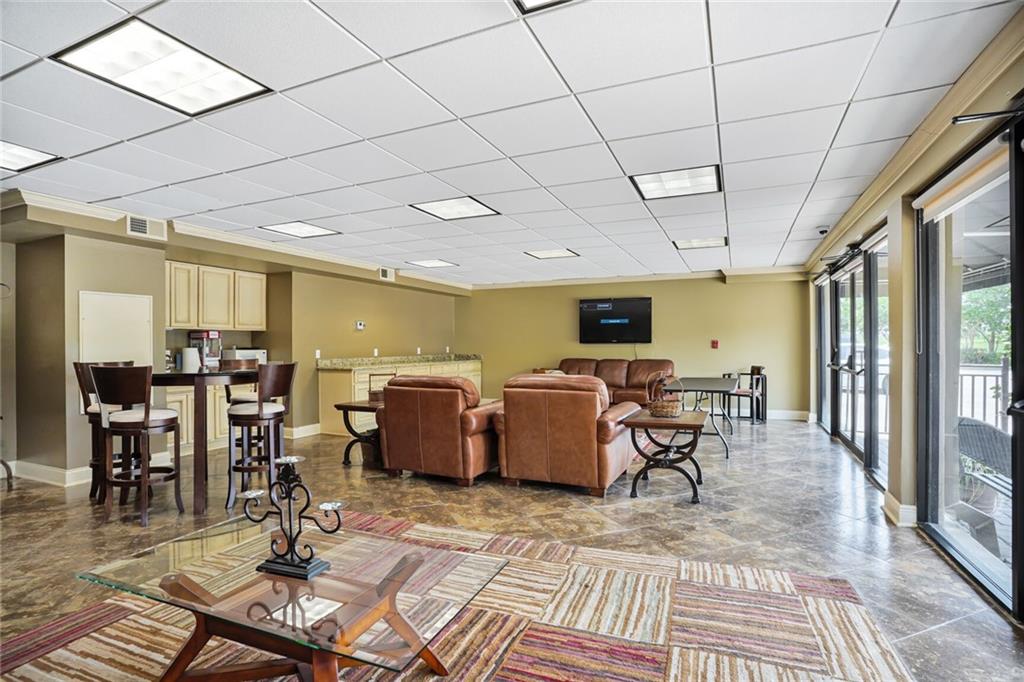 500 LAKE MARINA Avenue 408