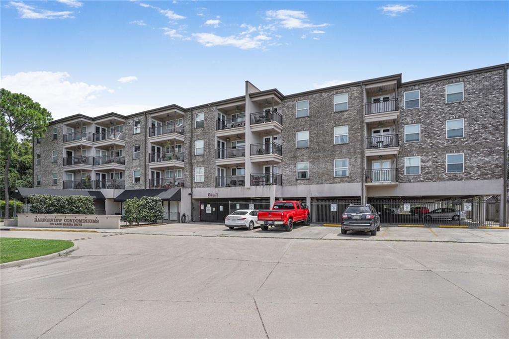 500 LAKE MARINA Avenue 408