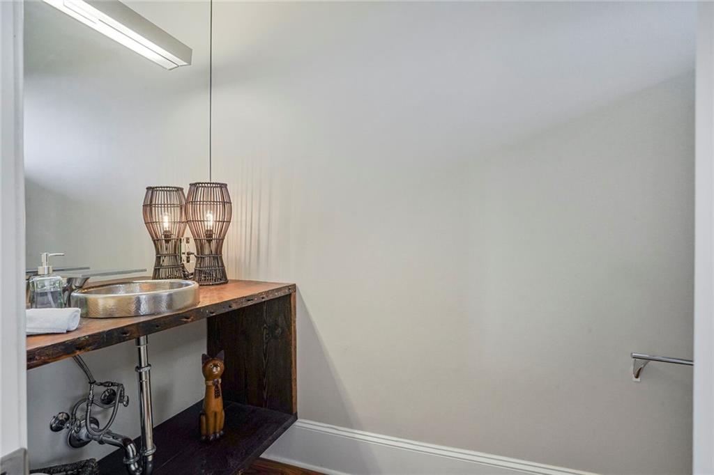 6080 GENERAL HAIG Street