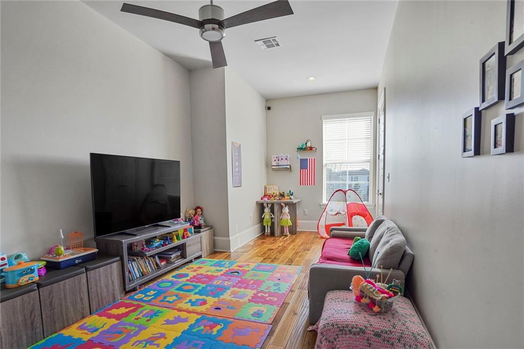 6080 GENERAL HAIG Street