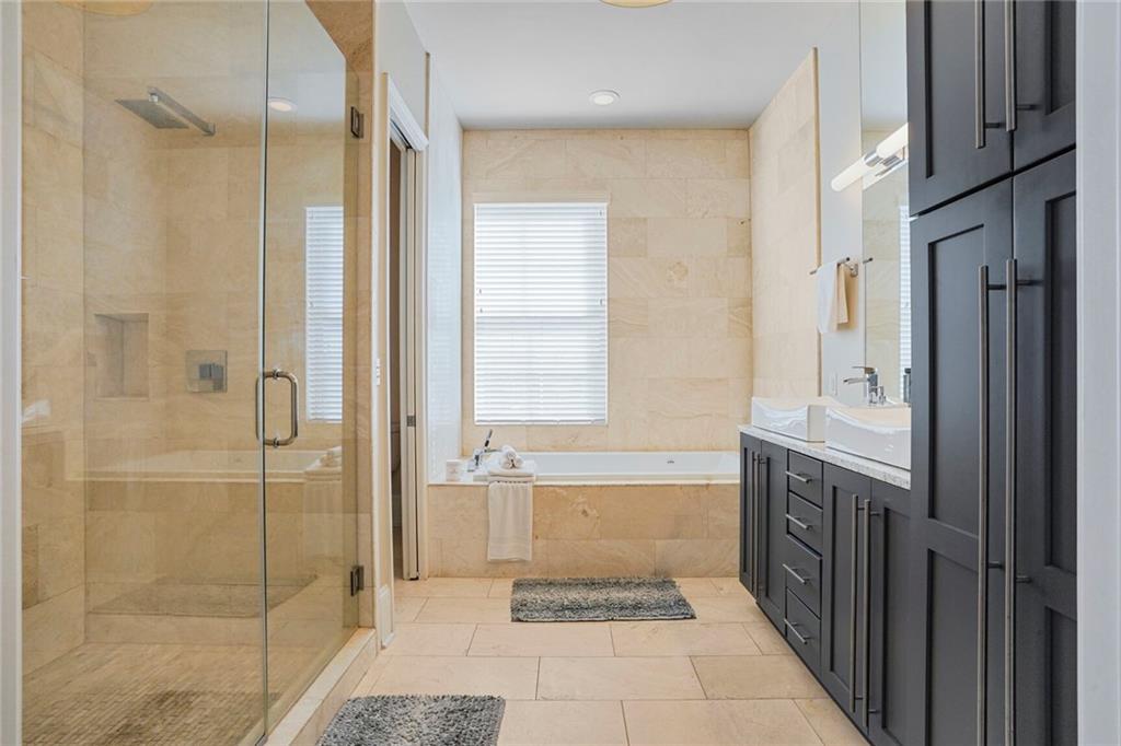 6080 GENERAL HAIG Street