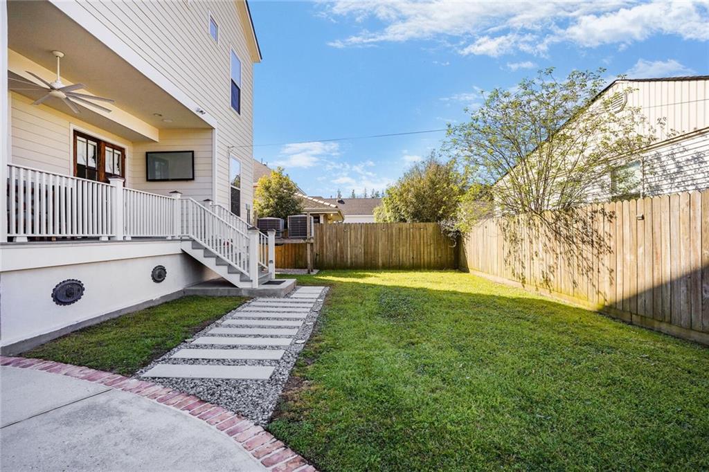 6080 GENERAL HAIG Street