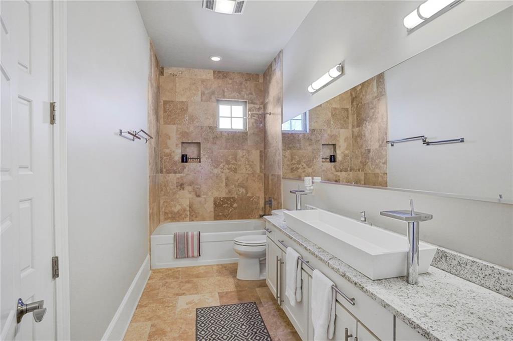 6080 GENERAL HAIG Street