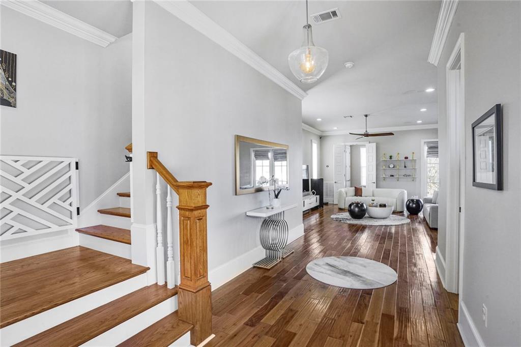 6080 GENERAL HAIG Street