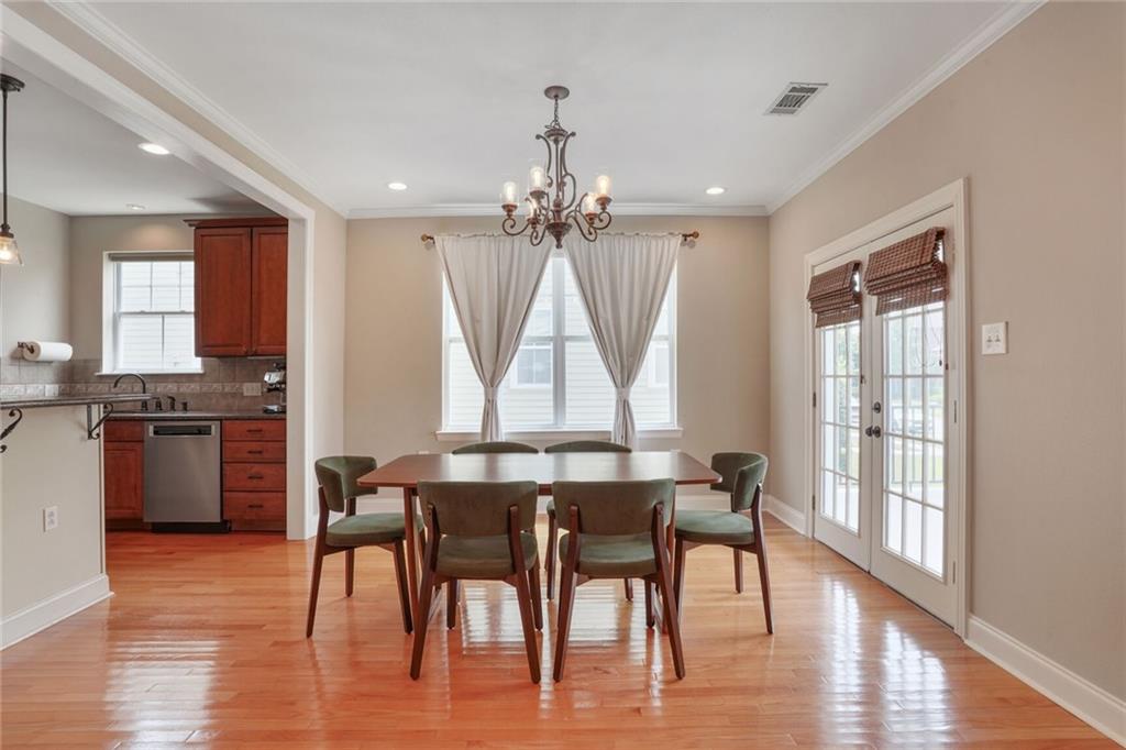 6935 LOUIS XIV Street