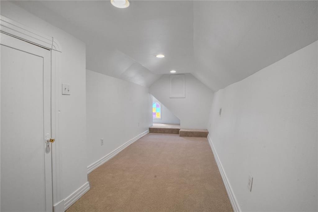 6935 LOUIS XIV Street