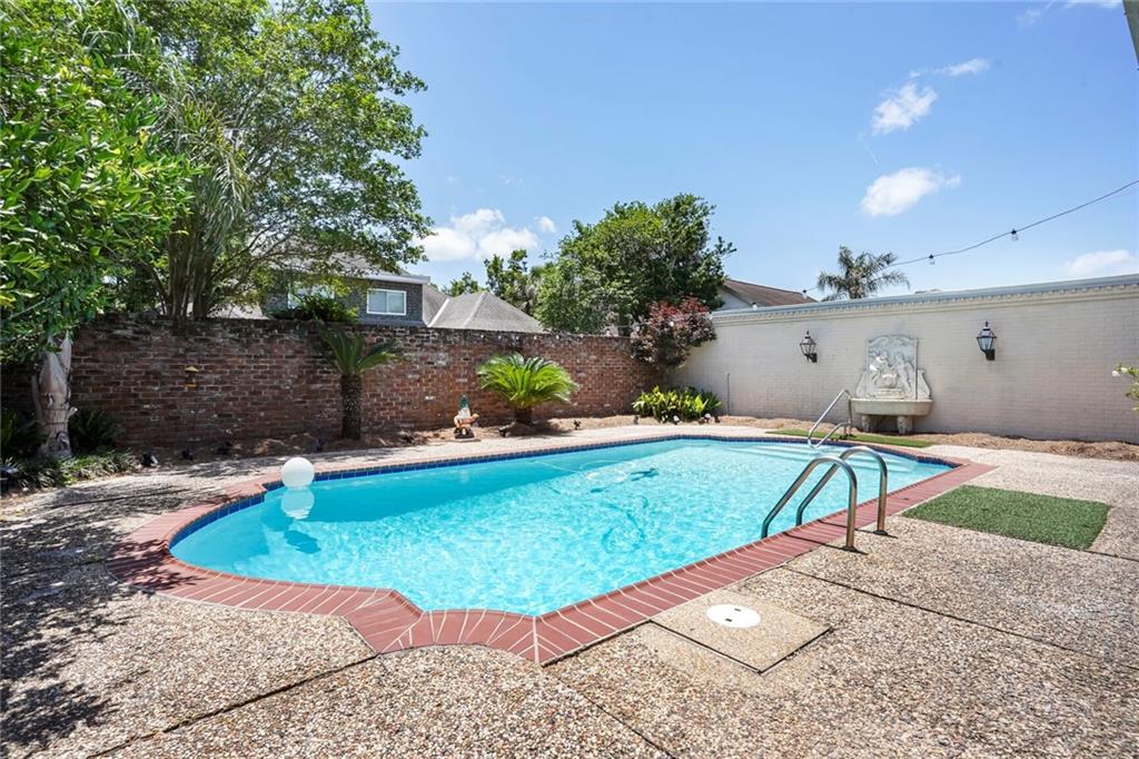 2442 KILLDEER Street