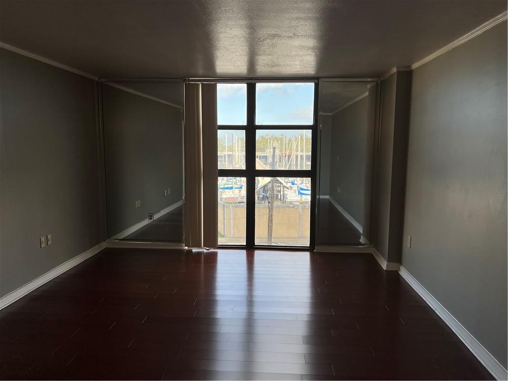 300 LAKE MARINA Avenue 4C