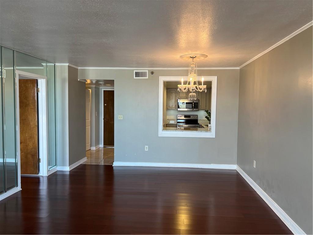 300 LAKE MARINA Avenue 4C