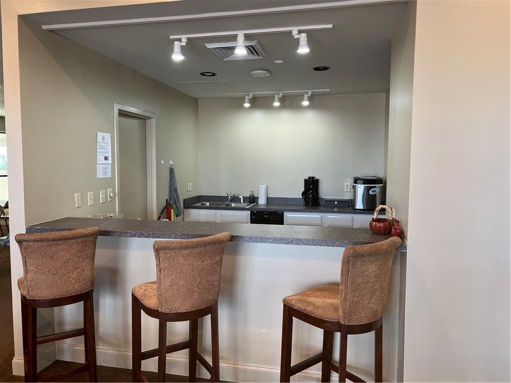 300 LAKE MARINA Avenue 4C