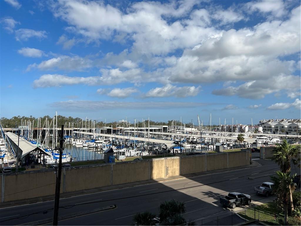 300 LAKE MARINA Avenue 4C