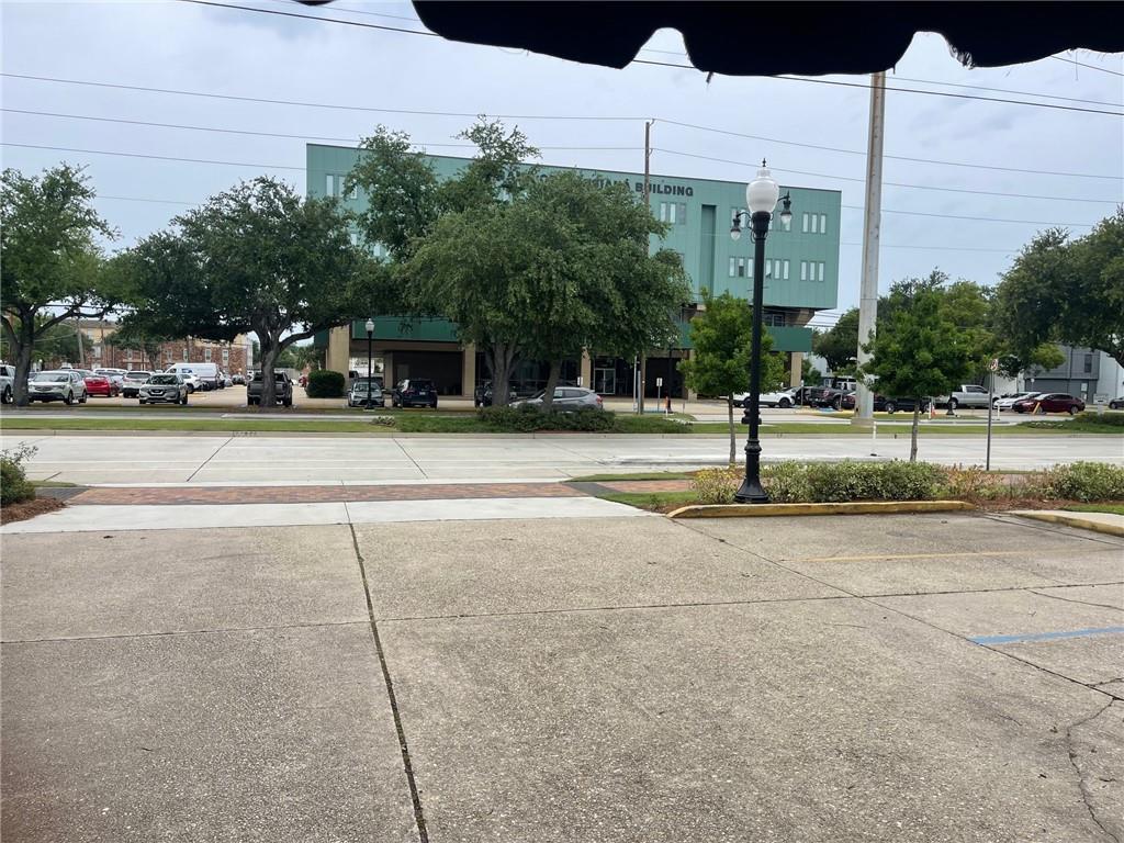 3351 SEVERN Avenue 101