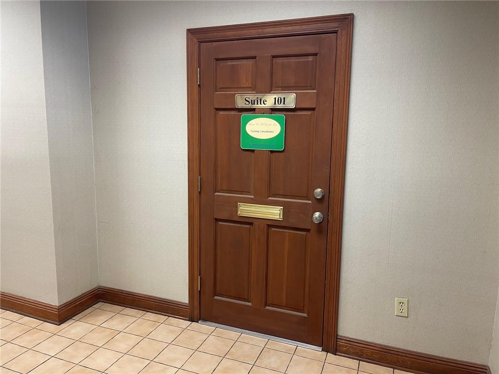 3351 SEVERN Avenue 101