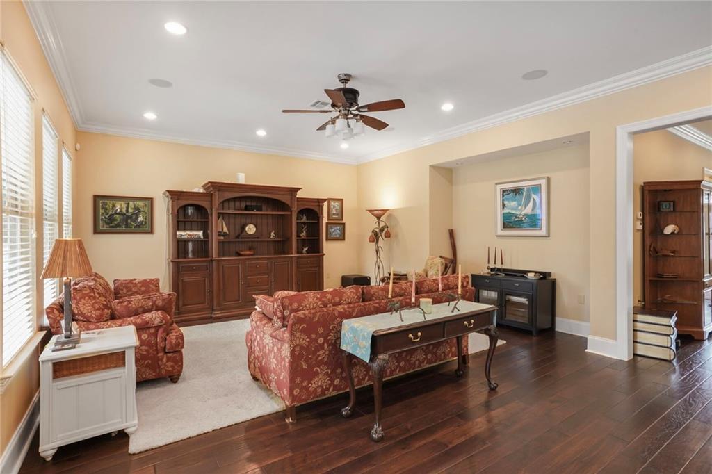 6938 MILNE Boulevard