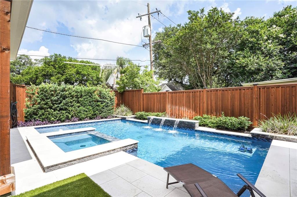 6938 MILNE Boulevard