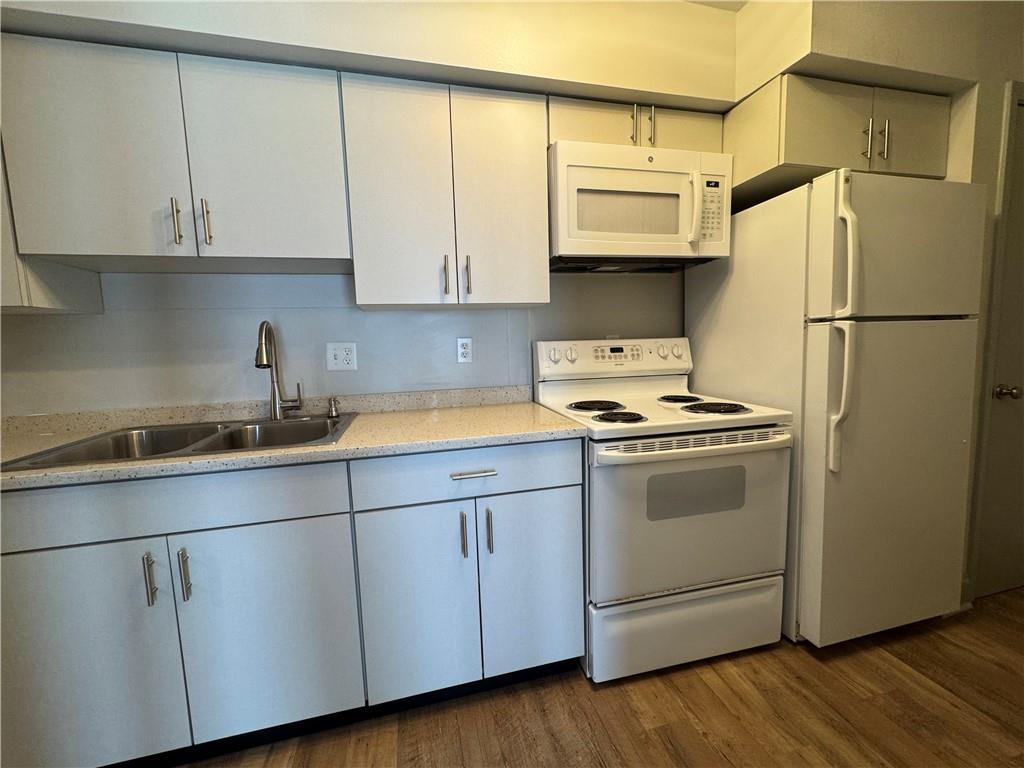 3200 N TURNBULL Drive 3200