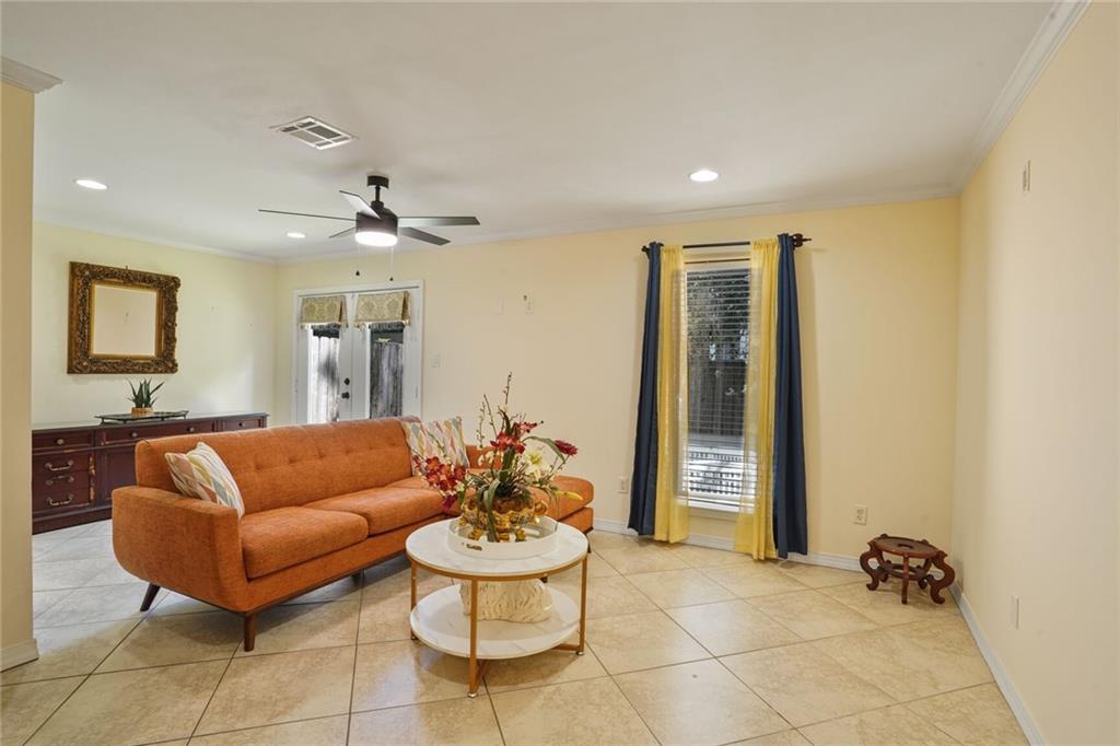 115 10TH Street 115