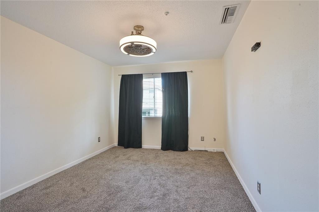 115 10TH Street 115
