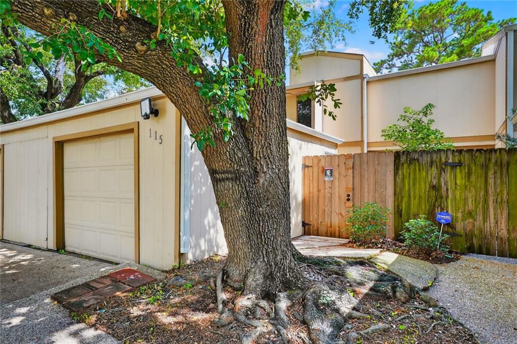 115 10TH Street 115