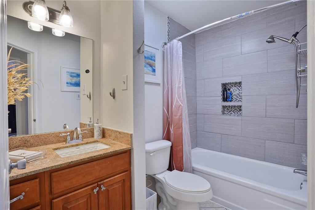 115 10TH Street 115