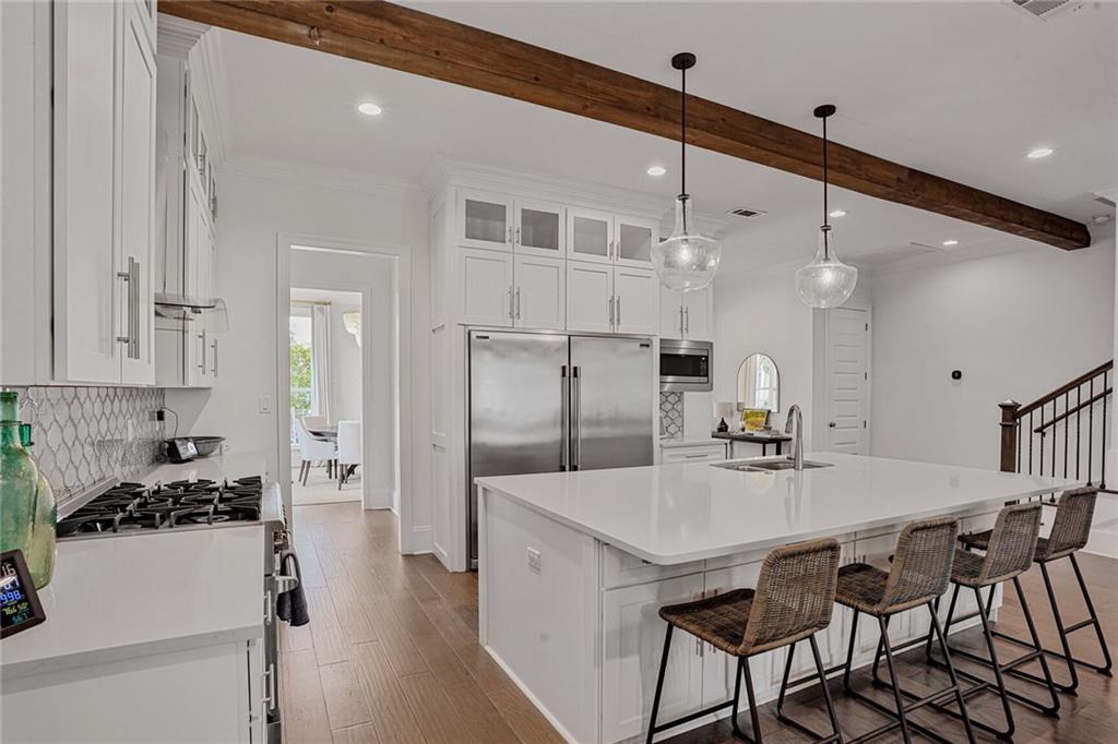 6818 LOUISVILLE Street