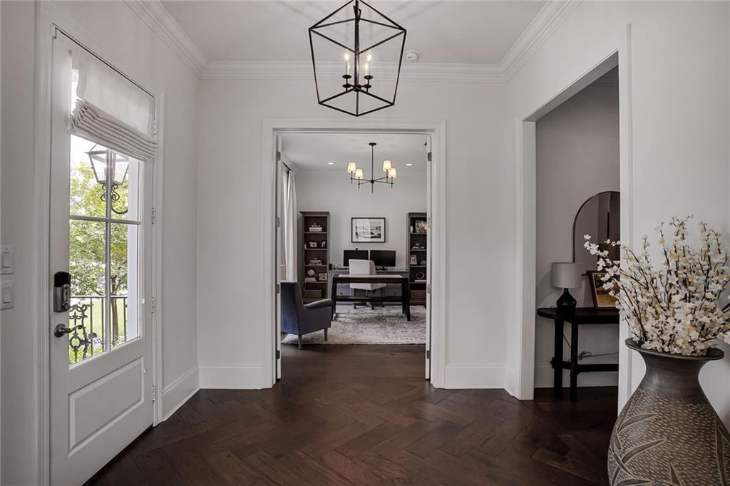 6818 LOUISVILLE Street