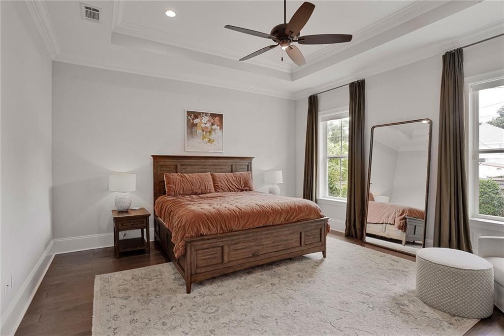 6818 LOUISVILLE Street