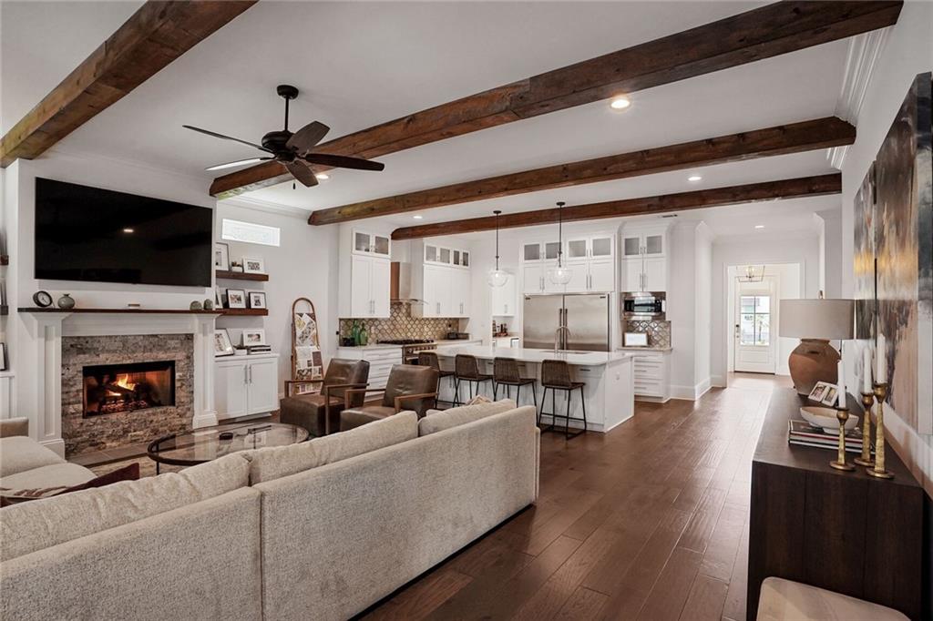 6818 LOUISVILLE Street