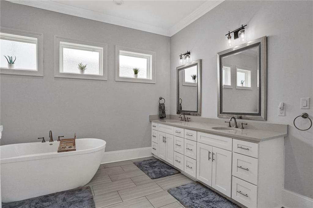 6818 LOUISVILLE Street