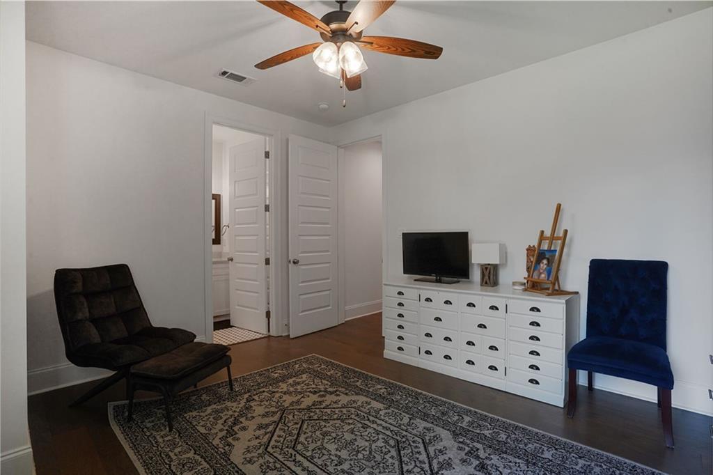 6818 LOUISVILLE Street