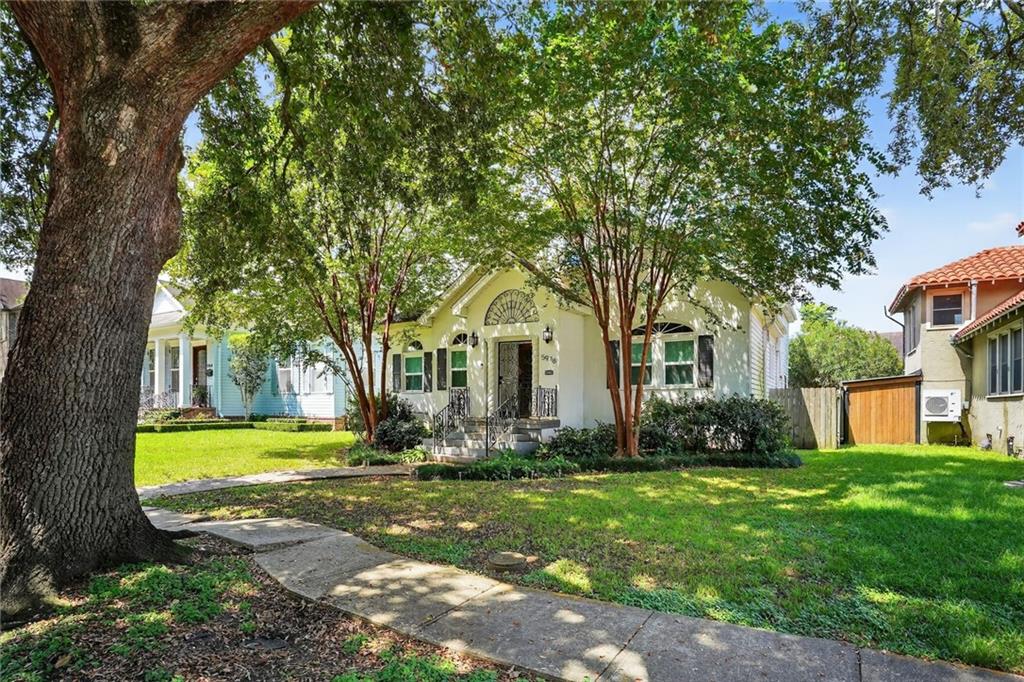 5978 LOUIS XIV Street