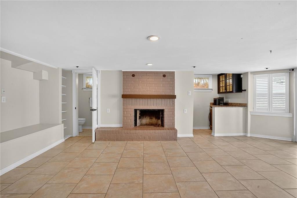 5978 LOUIS XIV Street