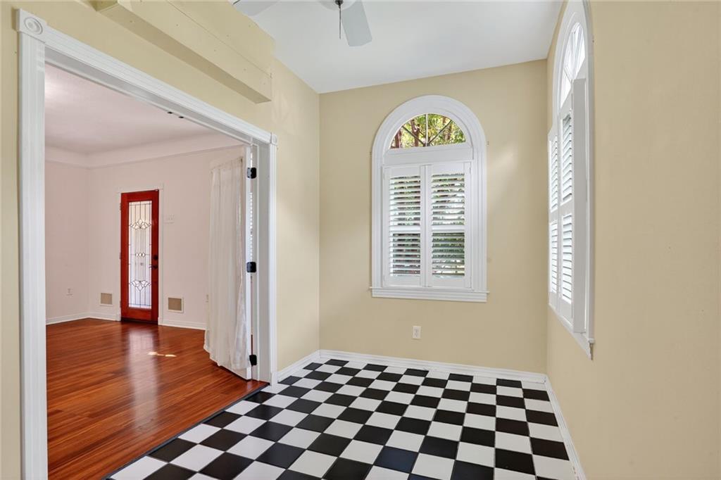 5978 LOUIS XIV Street