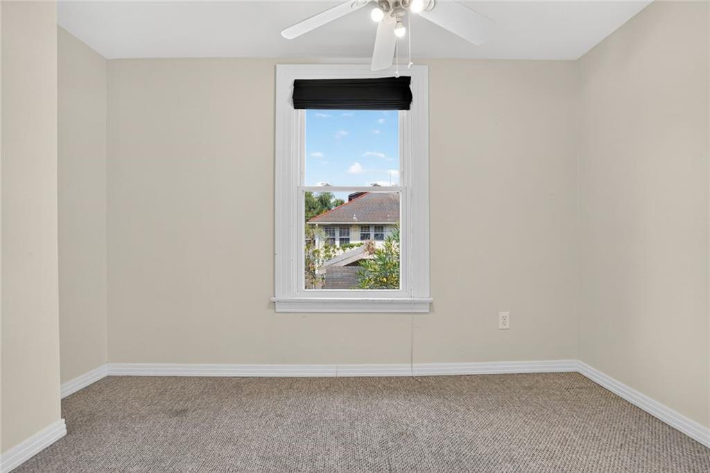 5978 LOUIS XIV Street