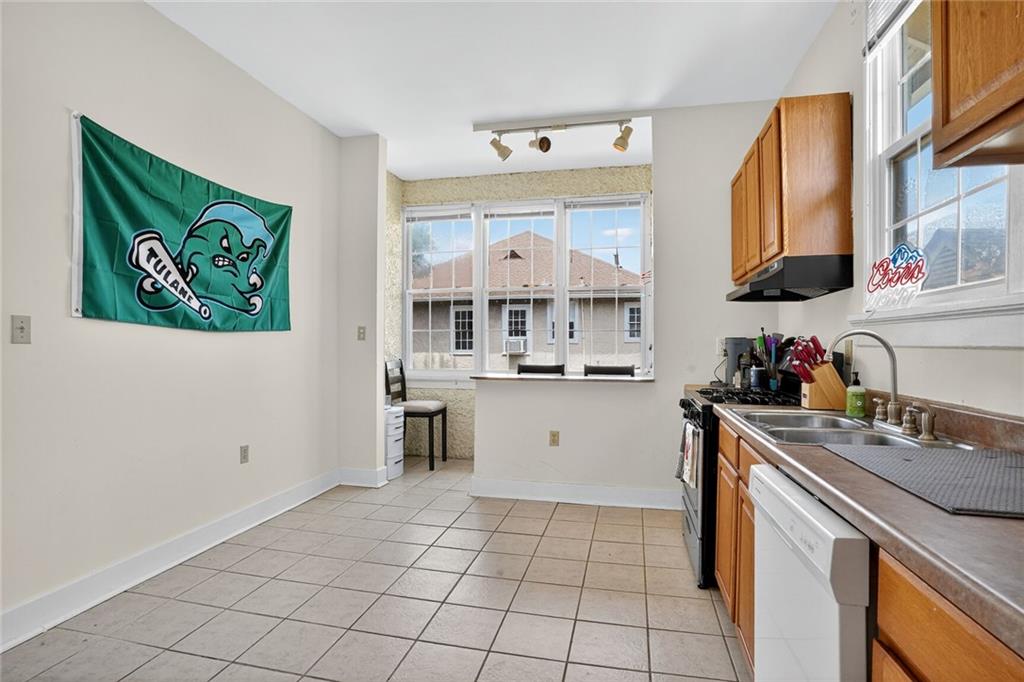 2500 NASHVILLE Avenue