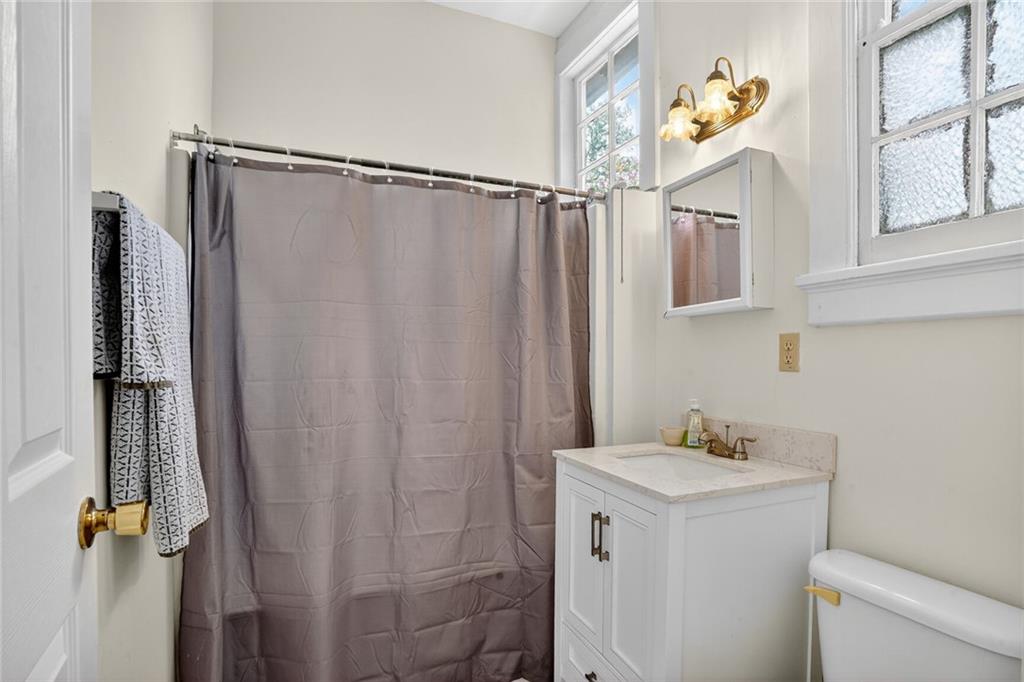 2500 NASHVILLE Avenue