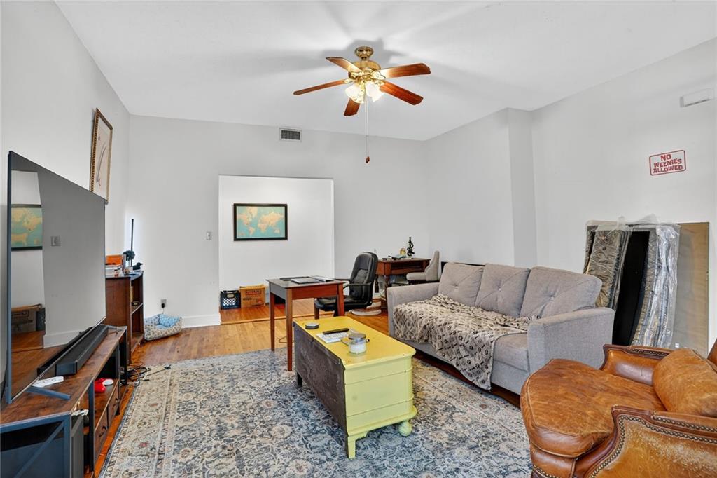 2500 NASHVILLE Avenue