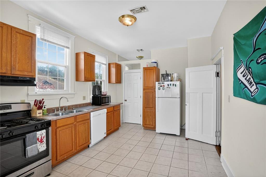 2500 NASHVILLE Avenue