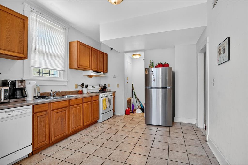 2500 NASHVILLE Avenue