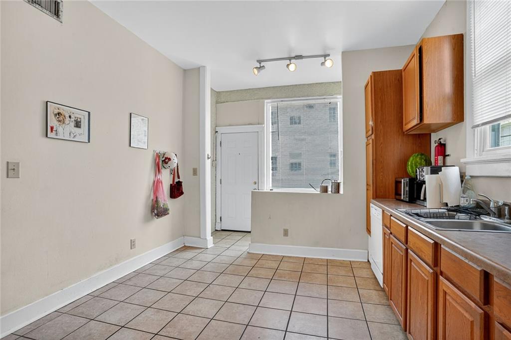 2500 NASHVILLE Avenue