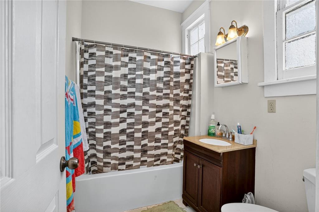 2500 NASHVILLE Avenue