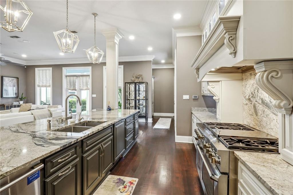 1037 ALLEN TOUSSAINT Boulevard