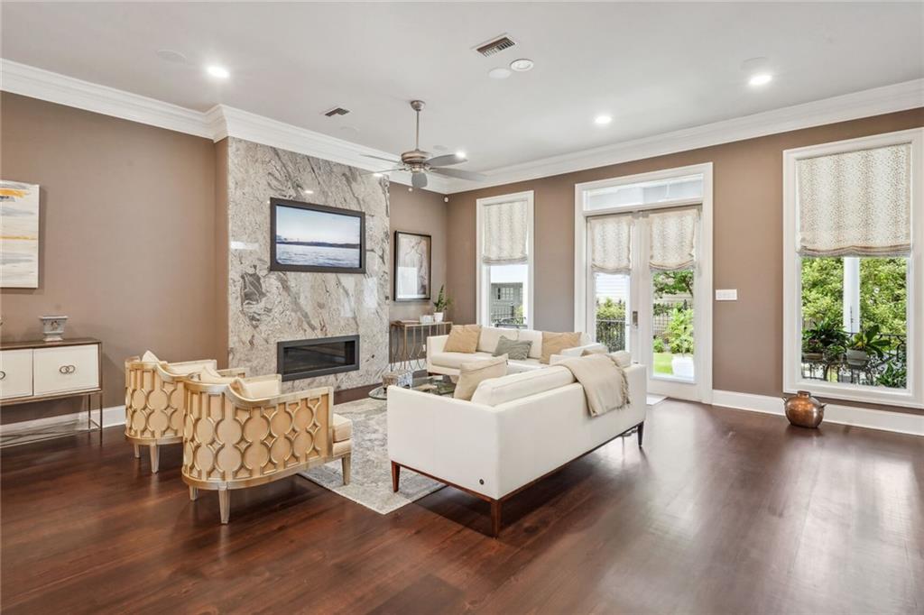 1037 ALLEN TOUSSAINT Boulevard